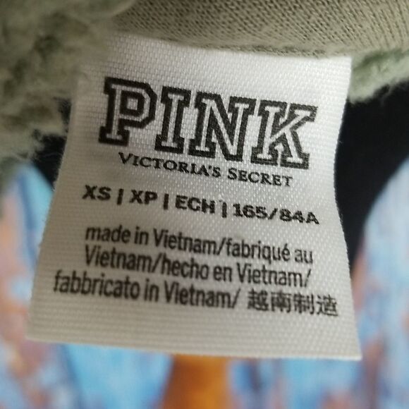 VICTORIA Secret PINK Sherpa teddy 1/2 zip pullover - Picture 10 of 11